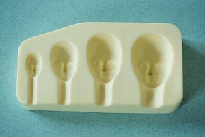 Формочка для лепки лица ( 4 оттиска) в школе лепки "Искусство японской глины"